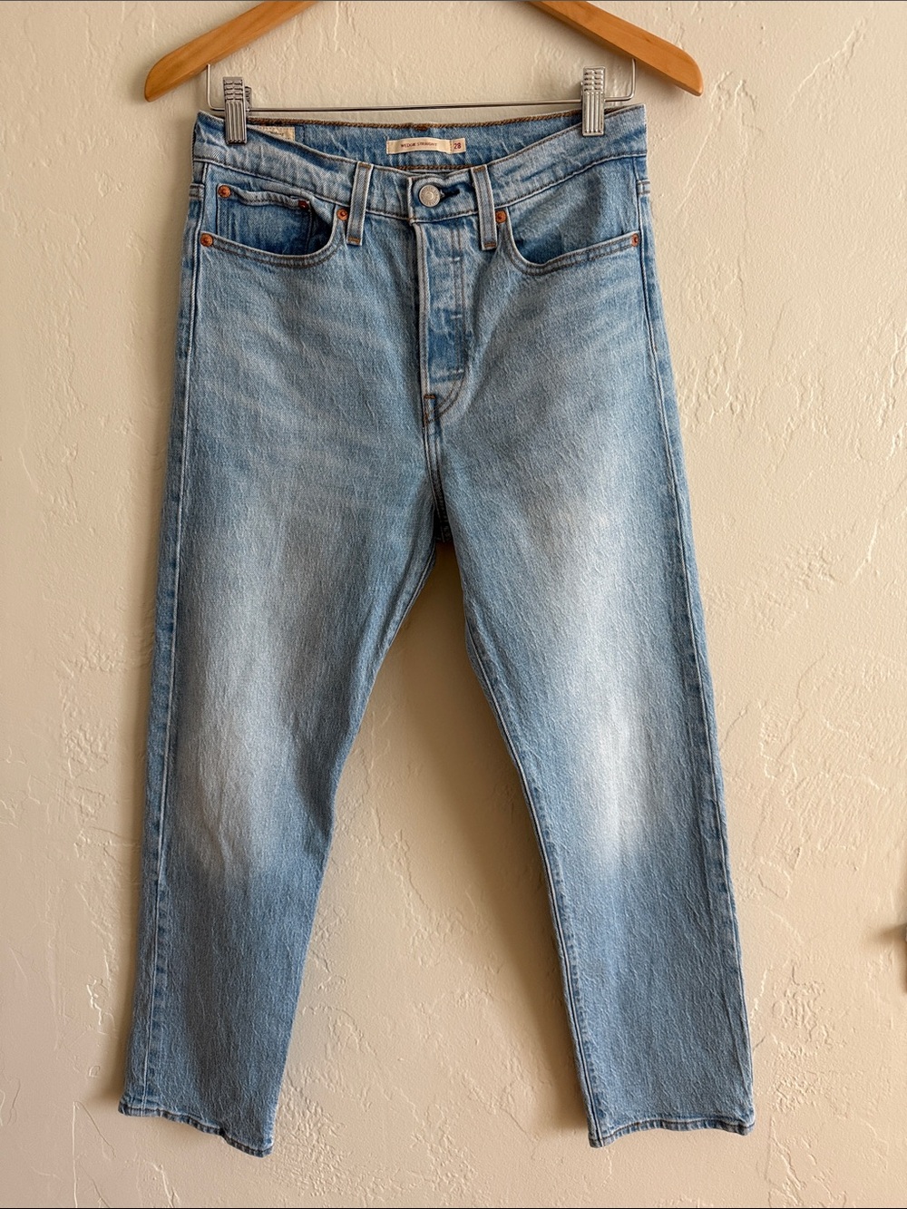 Levi's Wedgie Light Wash Women's Jeans